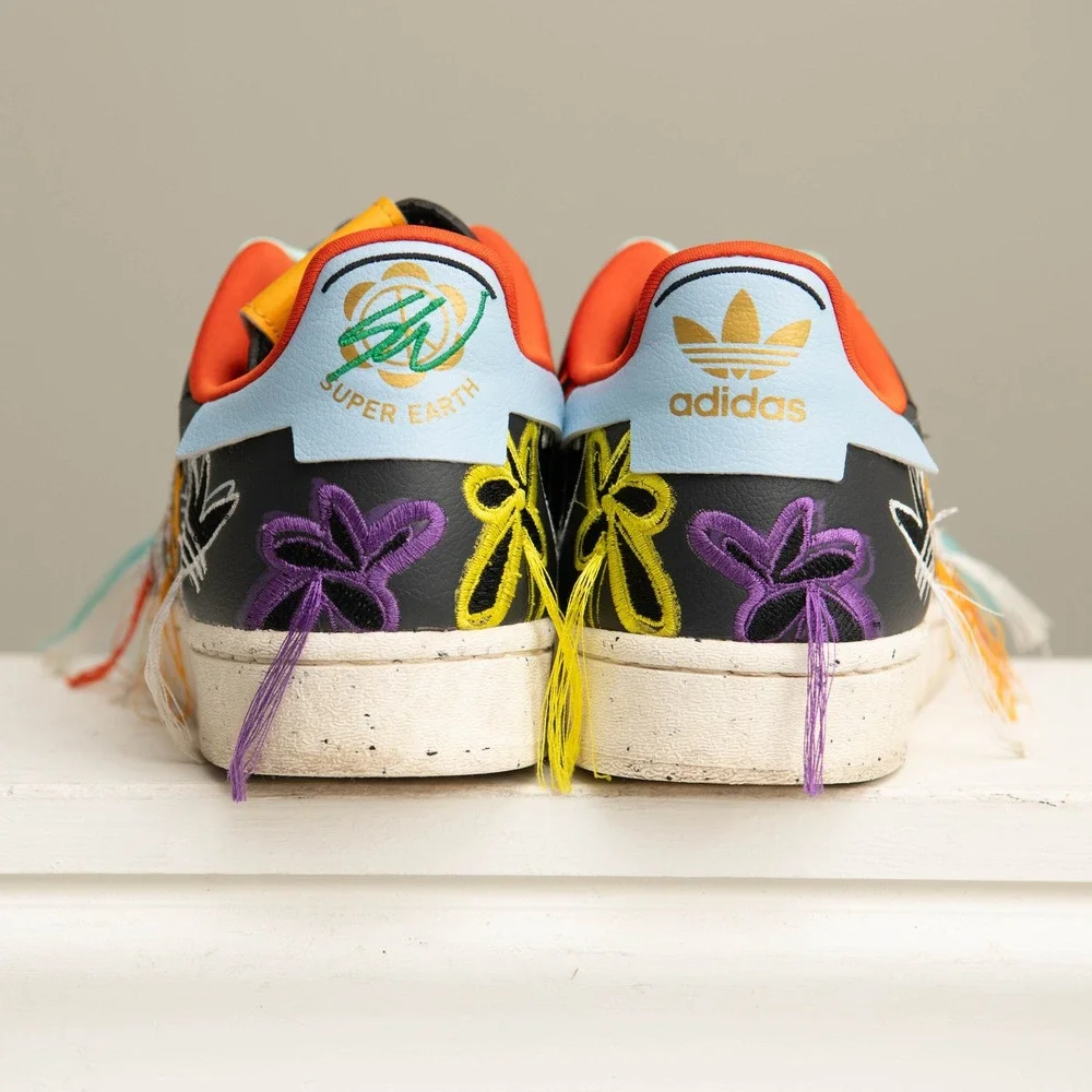 Adidas Super Earth M8.5 Superstar Artistic Streetware Pop Art Colorful Limited‎